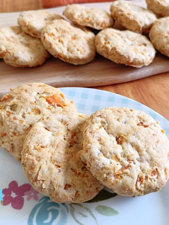 Whole wheat carrot biscuits