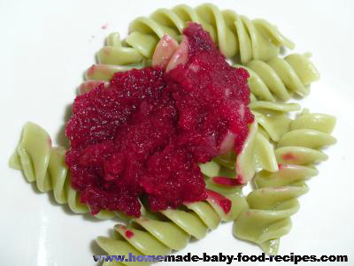 Pasta with beet and apple sauce